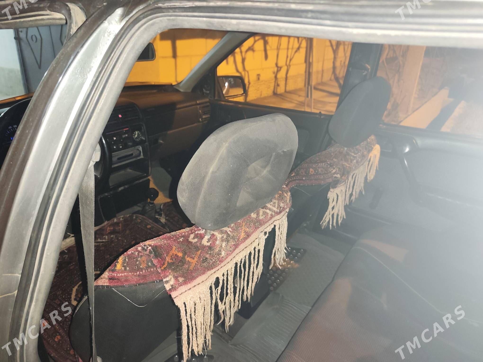 Opel Vectra 1989 - 46 000 TMT - Дянев - img 5