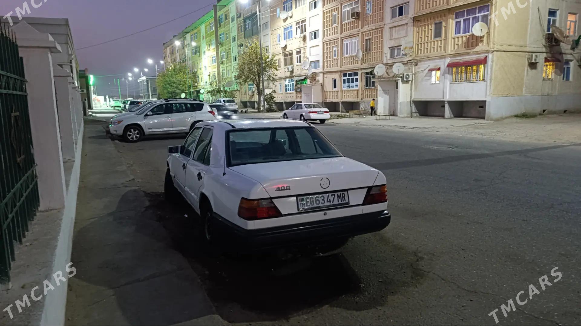 Mercedes-Benz 300E 1989 - 30 000 TMT - Байрамали - img 3