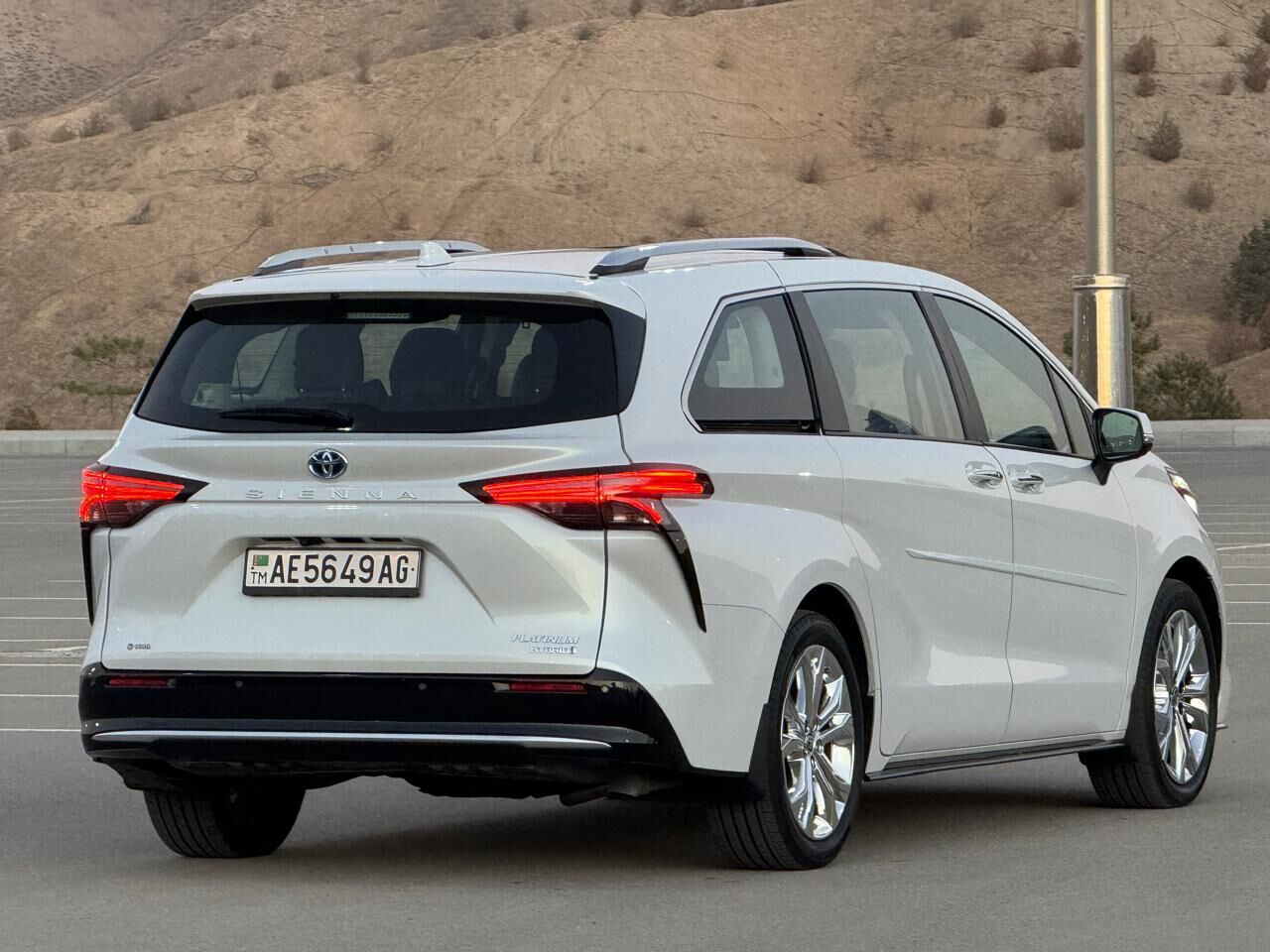 Toyota Sienna 2023 - 745 000 TMT - Aşgabat - img 4