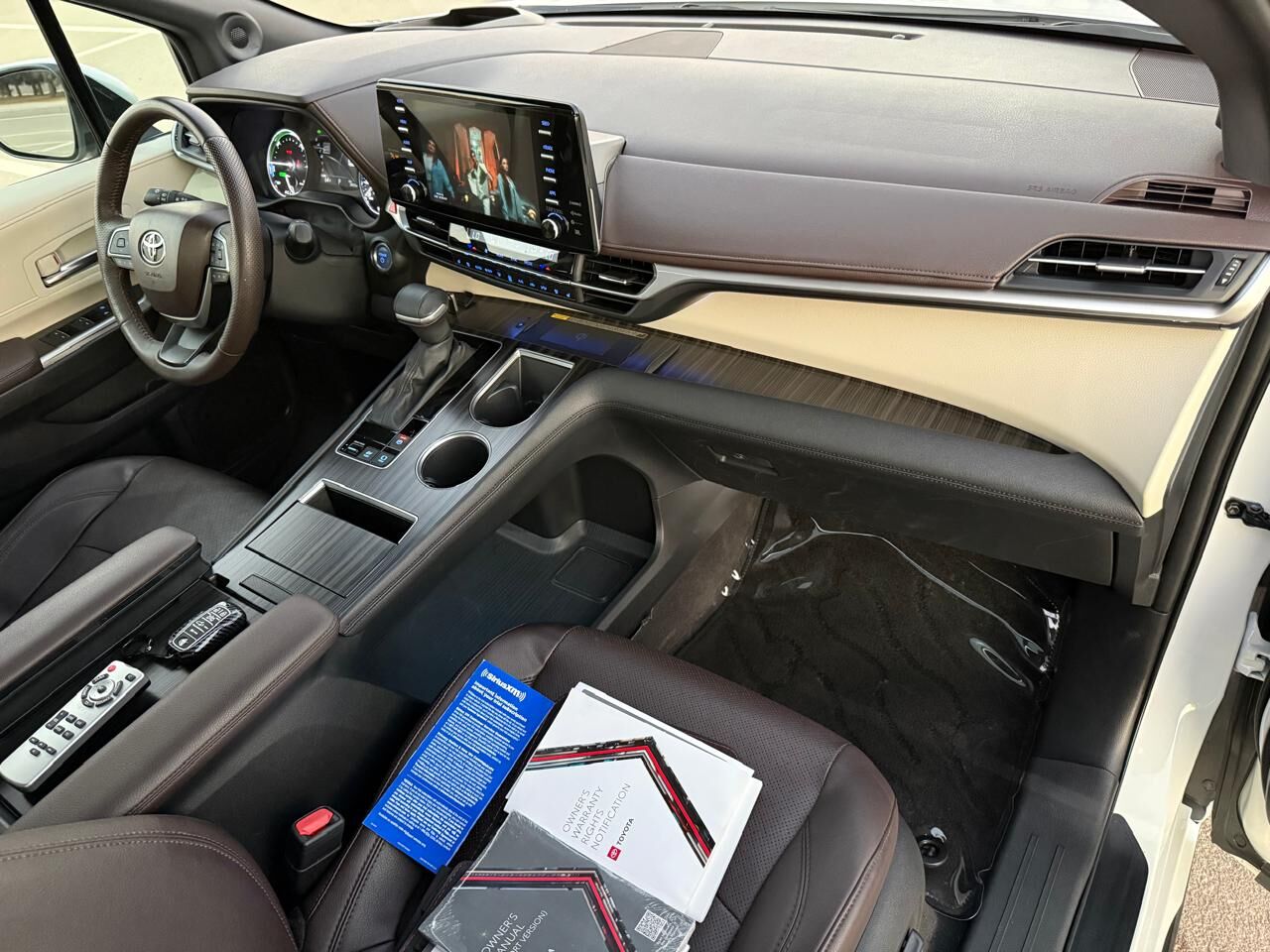 Toyota Sienna 2023 - 745 000 TMT - Aşgabat - img 7