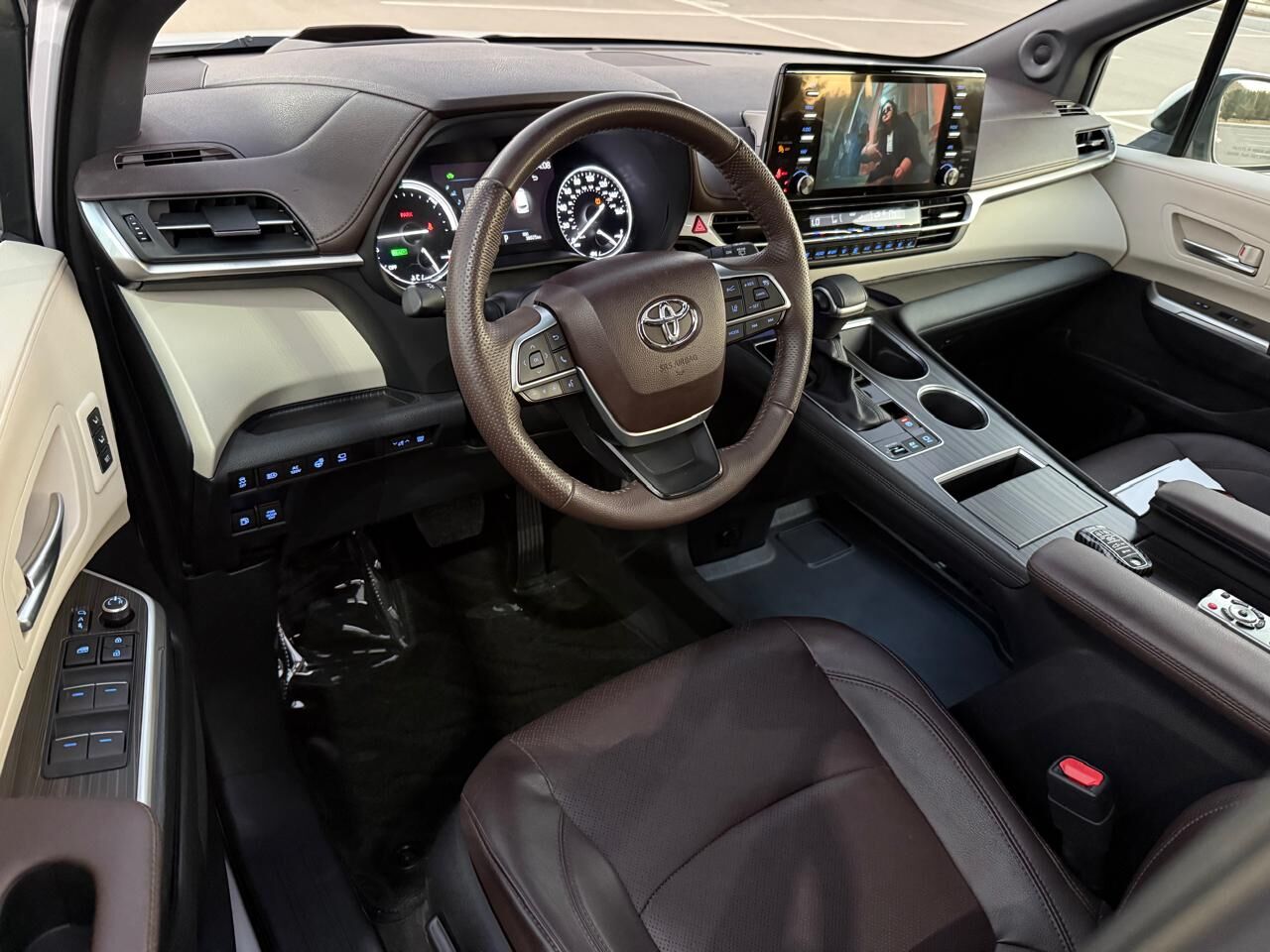 Toyota Sienna 2023 - 745 000 TMT - Aşgabat - img 10