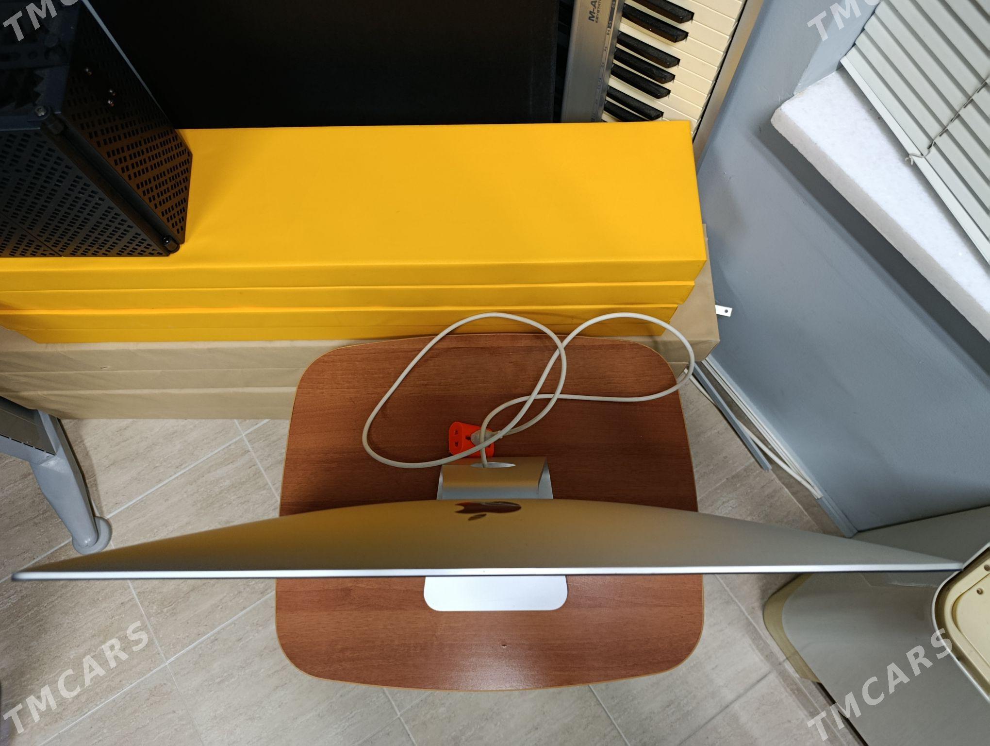 iMac 27" (i5) - Köşi - img 2