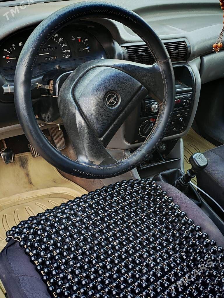 Opel Astra 1993 - 42 000 TMT - Саят - img 5