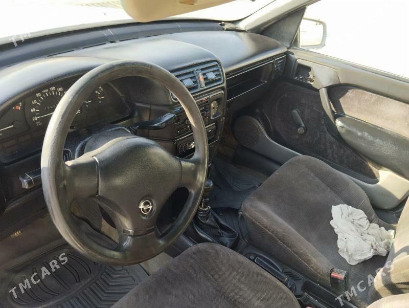 Opel Vectra 1991 - 30 000 TMT - Мары - img 1