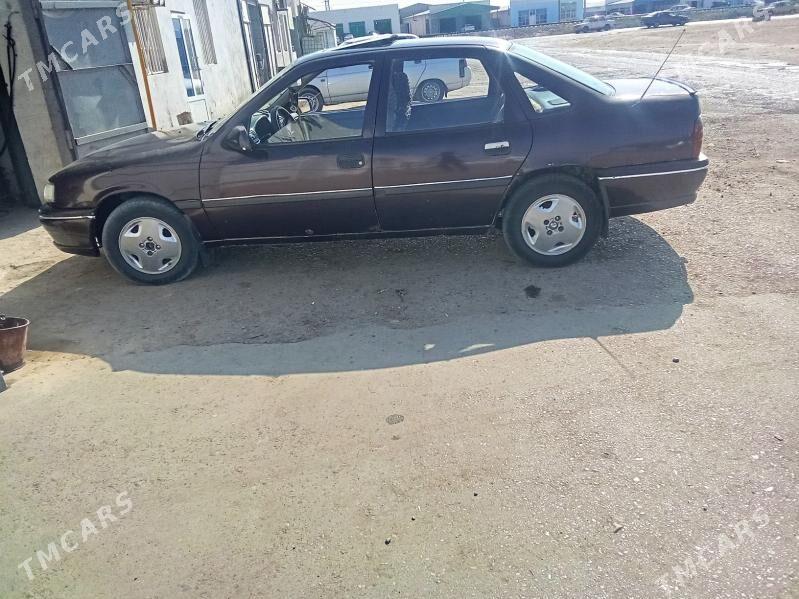 Opel Vectra 1993 - 36 000 TMT - Байрамали - img 3