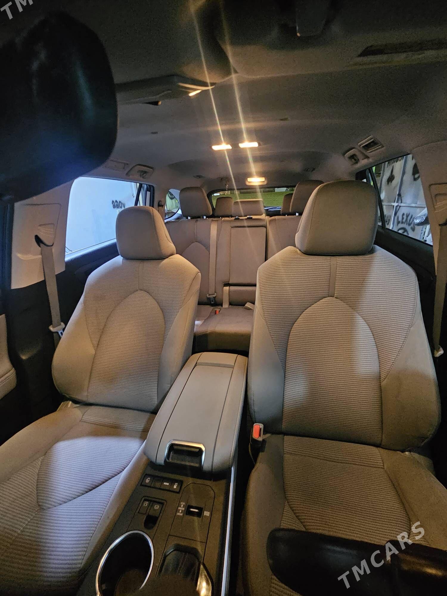 Toyota Highlander 2022 - 520 000 TMT - Мары - img 7