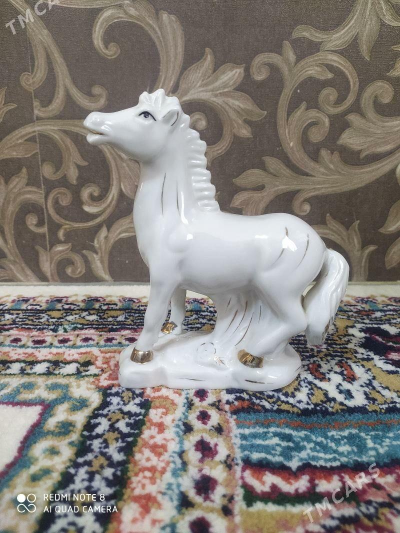 Statuetka Статуетка Swenir - Балканабат - img 3