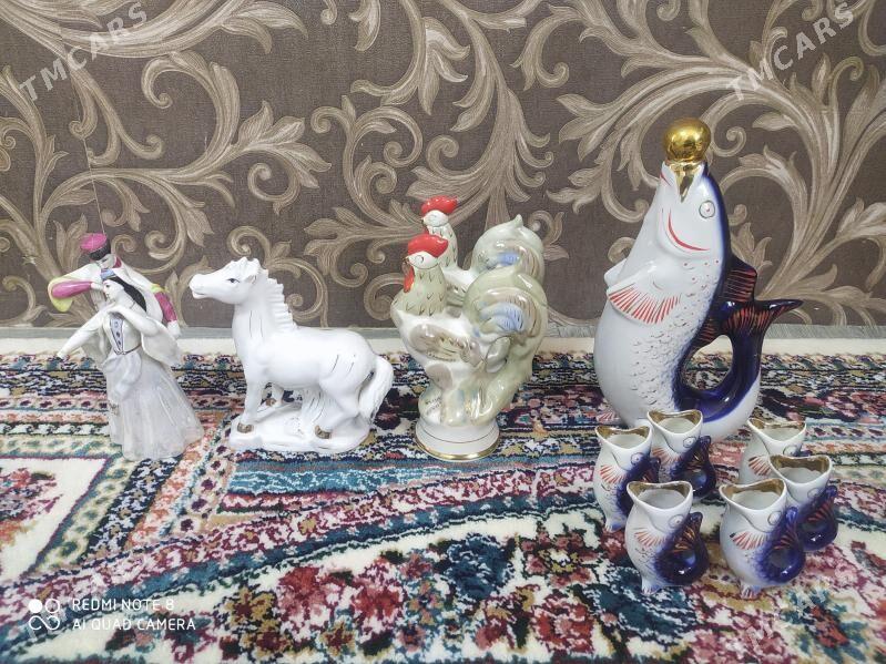 Statuetka Статуетка Swenir - Балканабат - img 1