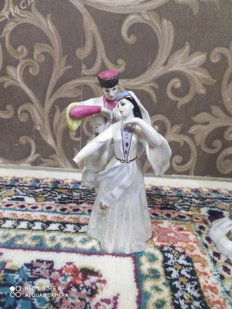 Statuetka Статуетка Swenir - Балканабат - img 2