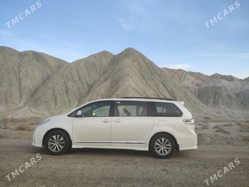 Toyota Sienna 2017 - 350 000 TMT - Tejen - img 3