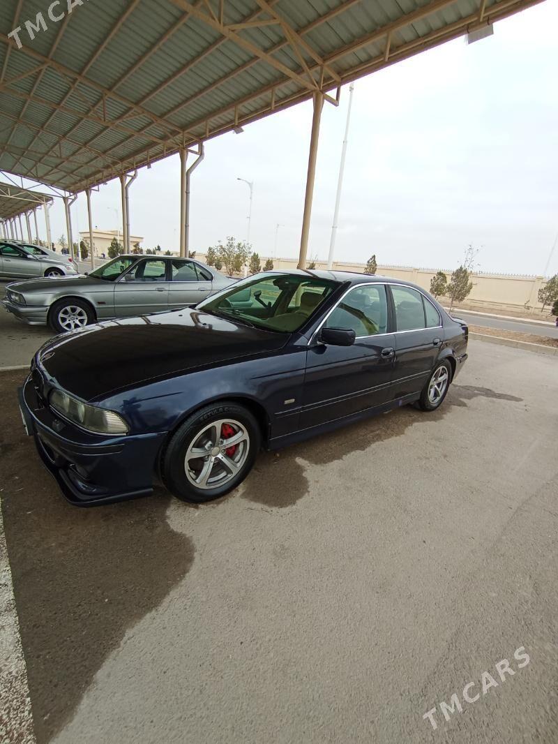 BMW E39 2001 - 135 000 TMT - Türkmenbaşy - img 6