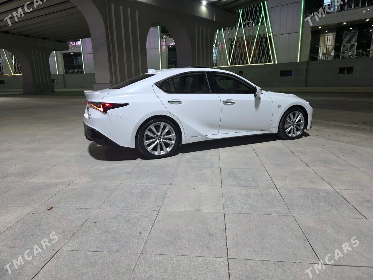 Lexus IS 350 2022 - 540 000 TMT - 15-nji tapgyr - img 4
