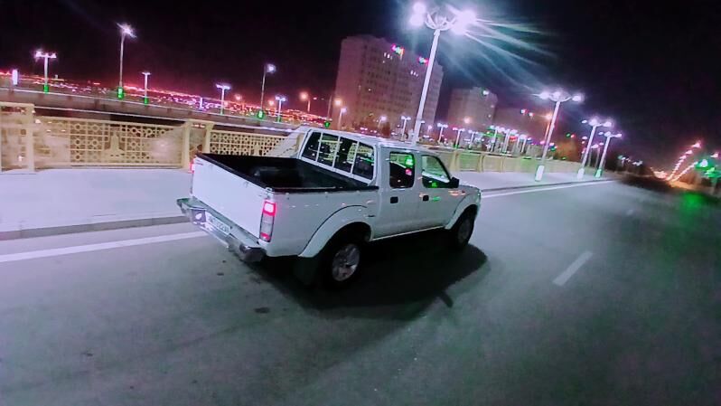 Nissan Navara 2011 - 160 000 TMT - Aşgabat - img 4