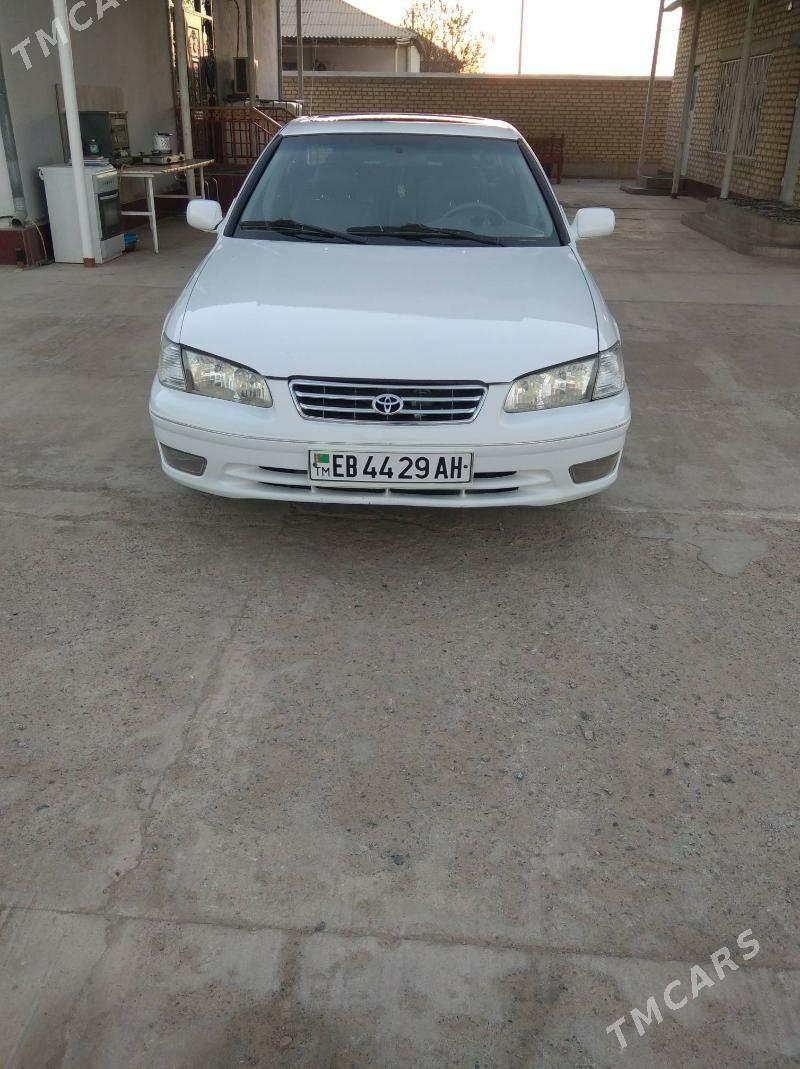 Toyota Camry 2001 - 165 000 TMT - Бабадайхан - img 3