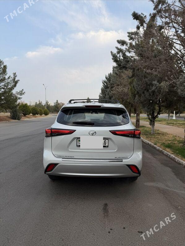 Toyota Highlander 2022 - 666 000 TMT - Podwoýski köç. (Bitarap Türkmenistan şaýoly) - img 2