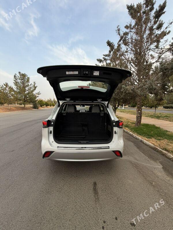 Toyota Highlander 2022 - 666 000 TMT - Podwoýski köç. (Bitarap Türkmenistan şaýoly) - img 10