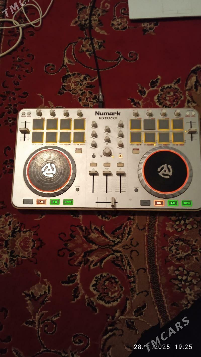 DJ punt NUMARK - Murgap - img 4