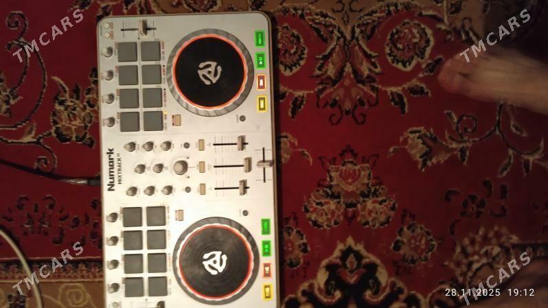 DJ punt NUMARK - Murgap - img 3