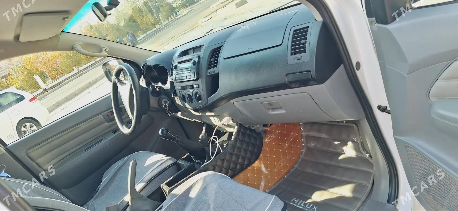 Toyota Hilux 2009 - 255 000 TMT - Mary - img 4