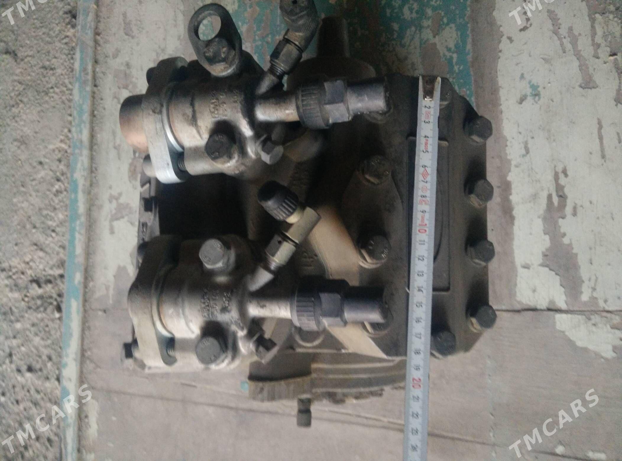 компрессор 4 цилиндра - Балканабат - img 3