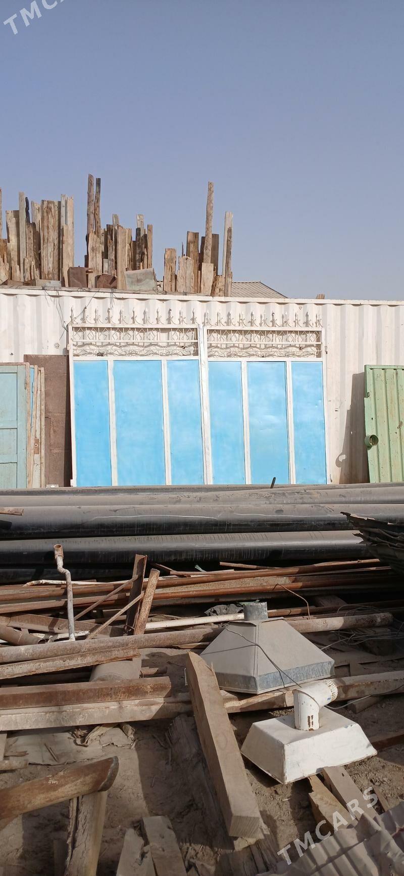 Derweze - Gurbansoltan Eje - img 3