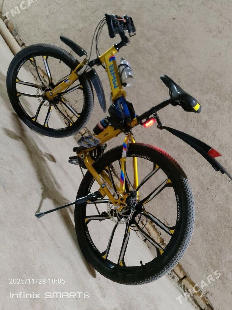 BMW - Гурбансолтан Едже - img 2