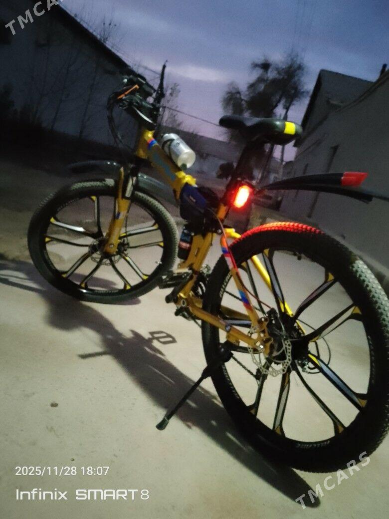 BMW - Гурбансолтан Едже - img 5