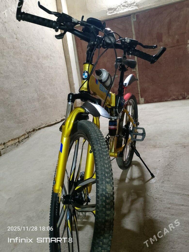 BMW - Гурбансолтан Едже - img 4