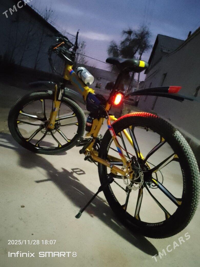 BMW - Гурбансолтан Едже - img 6