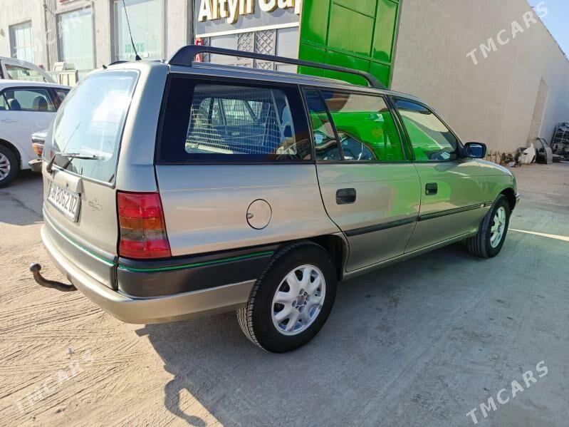 Opel Astra 1995 - 52 000 TMT - Губадаг - img 1