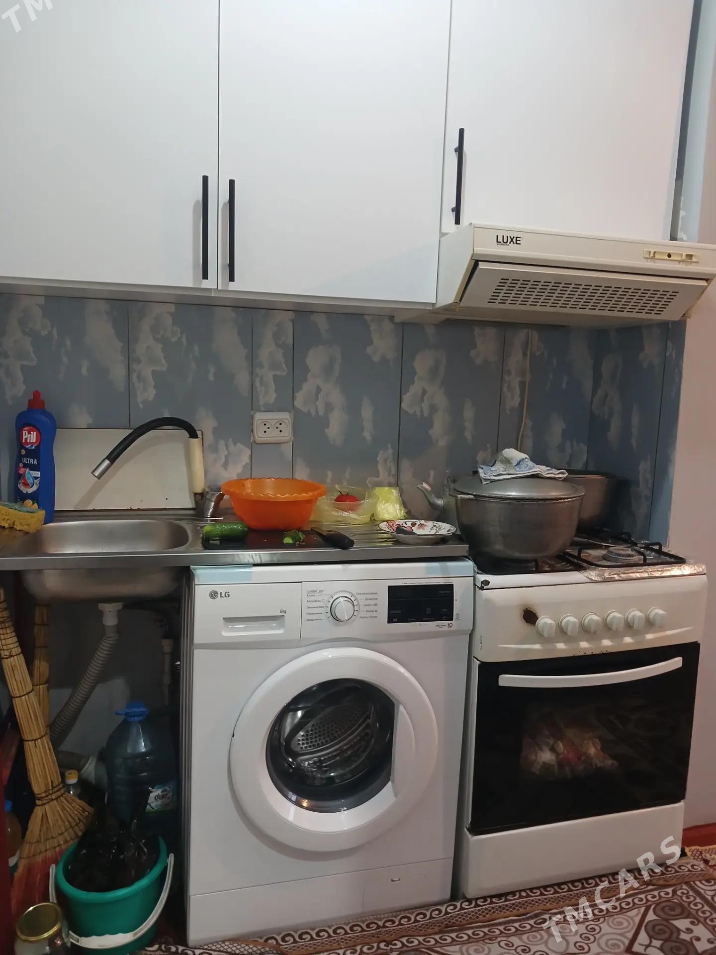 8 mkr gostinka 1 komnat - 8 мкр - img 2