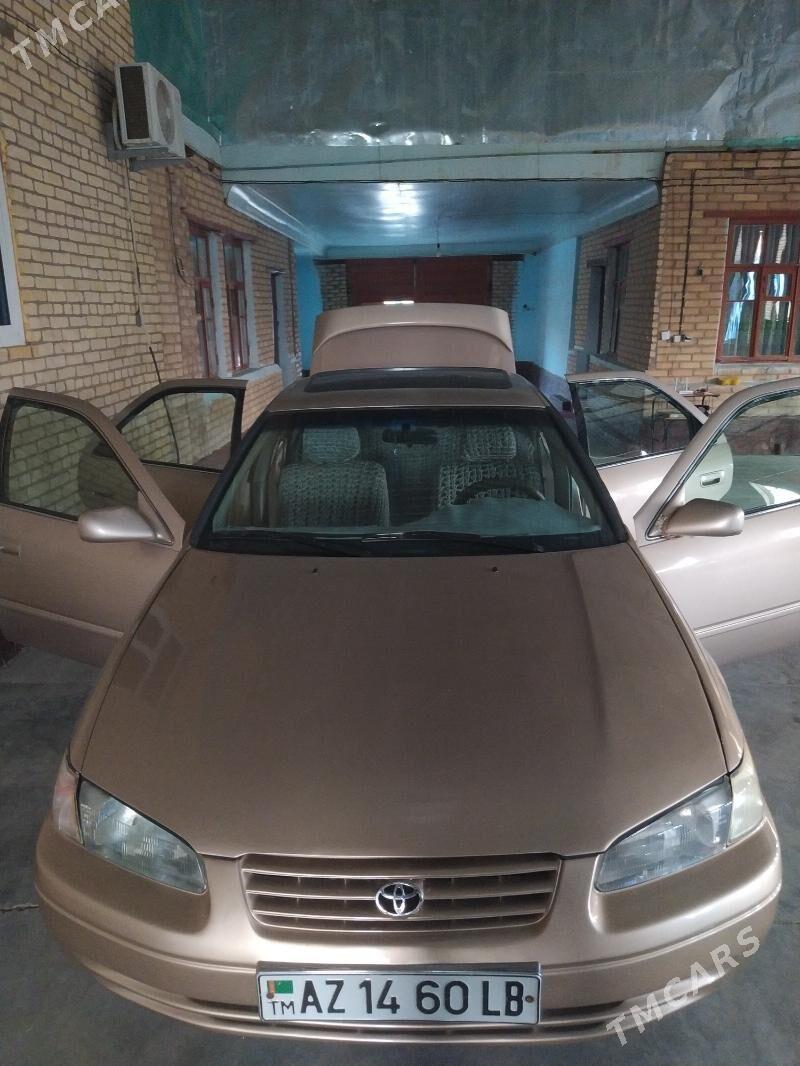 Toyota Camry 1997 - 150 000 TMT - Дянев - img 7