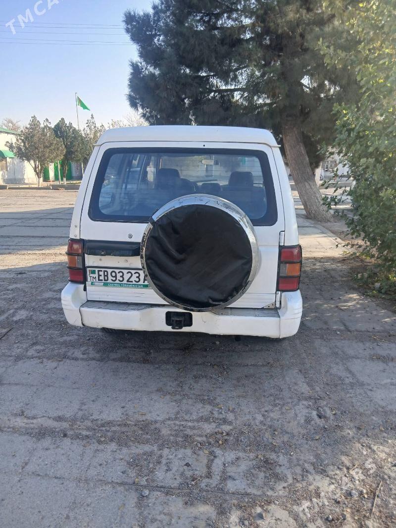 Mitsubishi Montero 1995 - 60 000 TMT - Серахс - img 4