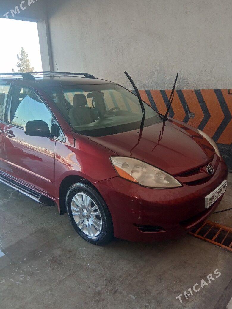 Toyota Sienna 2009 - 240 000 TMT - Мары - img 5