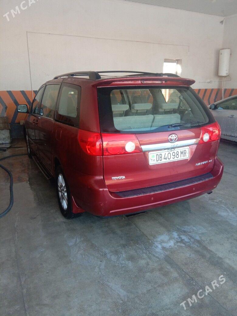Toyota Sienna 2009 - 240 000 TMT - Мары - img 9
