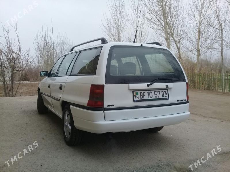 Opel Astra 1996 - 56 000 TMT - Губадаг - img 3