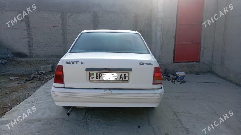 Opel Vectra 1988 - 24 000 TMT - Бахарден - img 1
