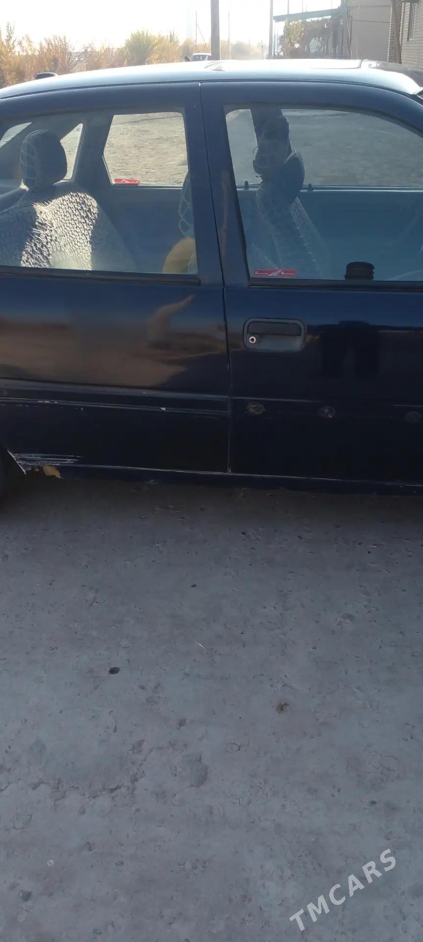 Opel Vectra 1990 - 22 000 TMT - Чарджоу - img 3