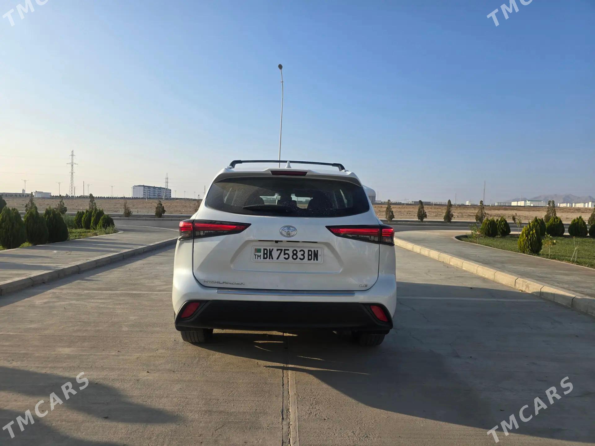 Toyota Highlander 2023 - 440 000 TMT - Балканабат - img 4