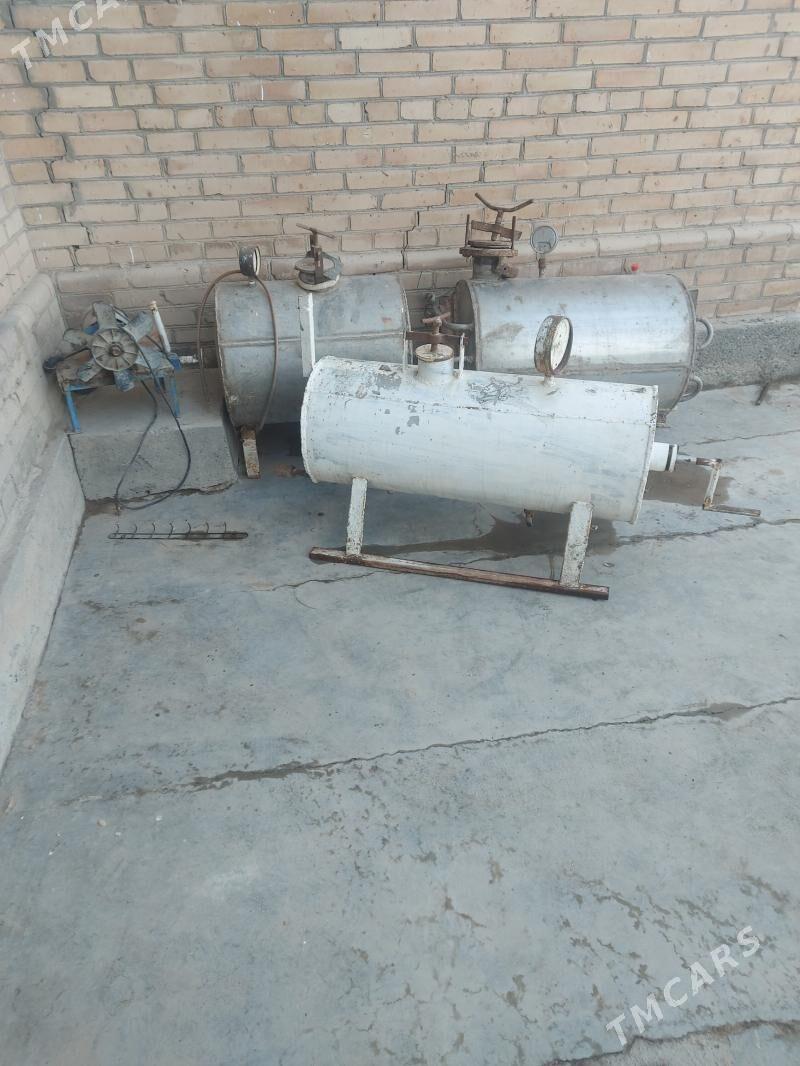 NERJAWEŸKA BOÇKALAR - Туркменабат - img 1