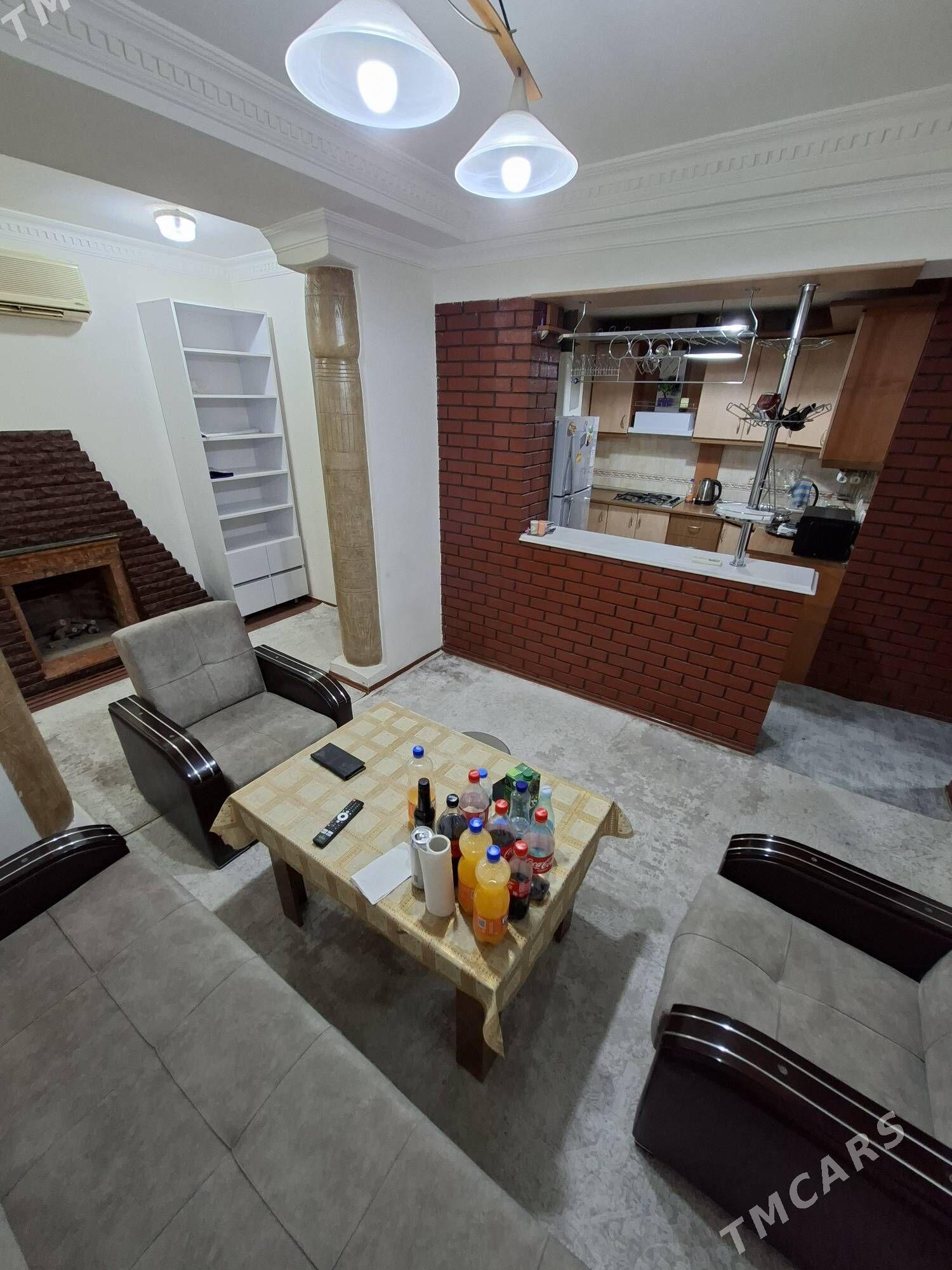 В ЦЕНТРЕ - ЫЛХАМ АЛЛЕЯ - Ашхабад - img 1