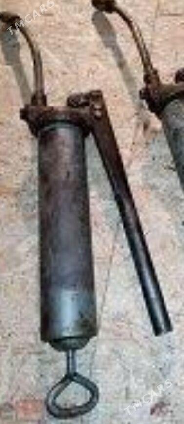 шприц - Балканабат - img 1