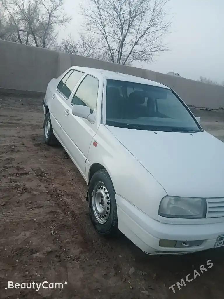 Volkswagen Jetta 1993 - 35 000 TMT - Türkmenbaşy etr. - img 4