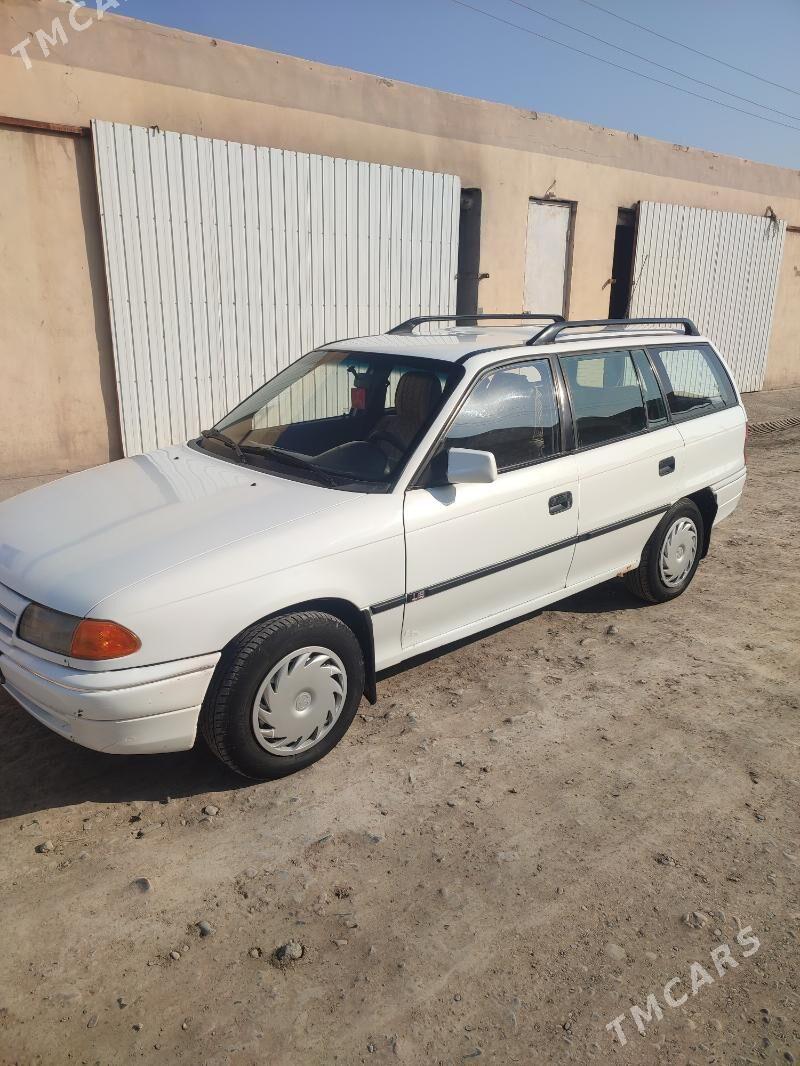 Opel Astra 1995 - 45 000 TMT - Мары - img 1