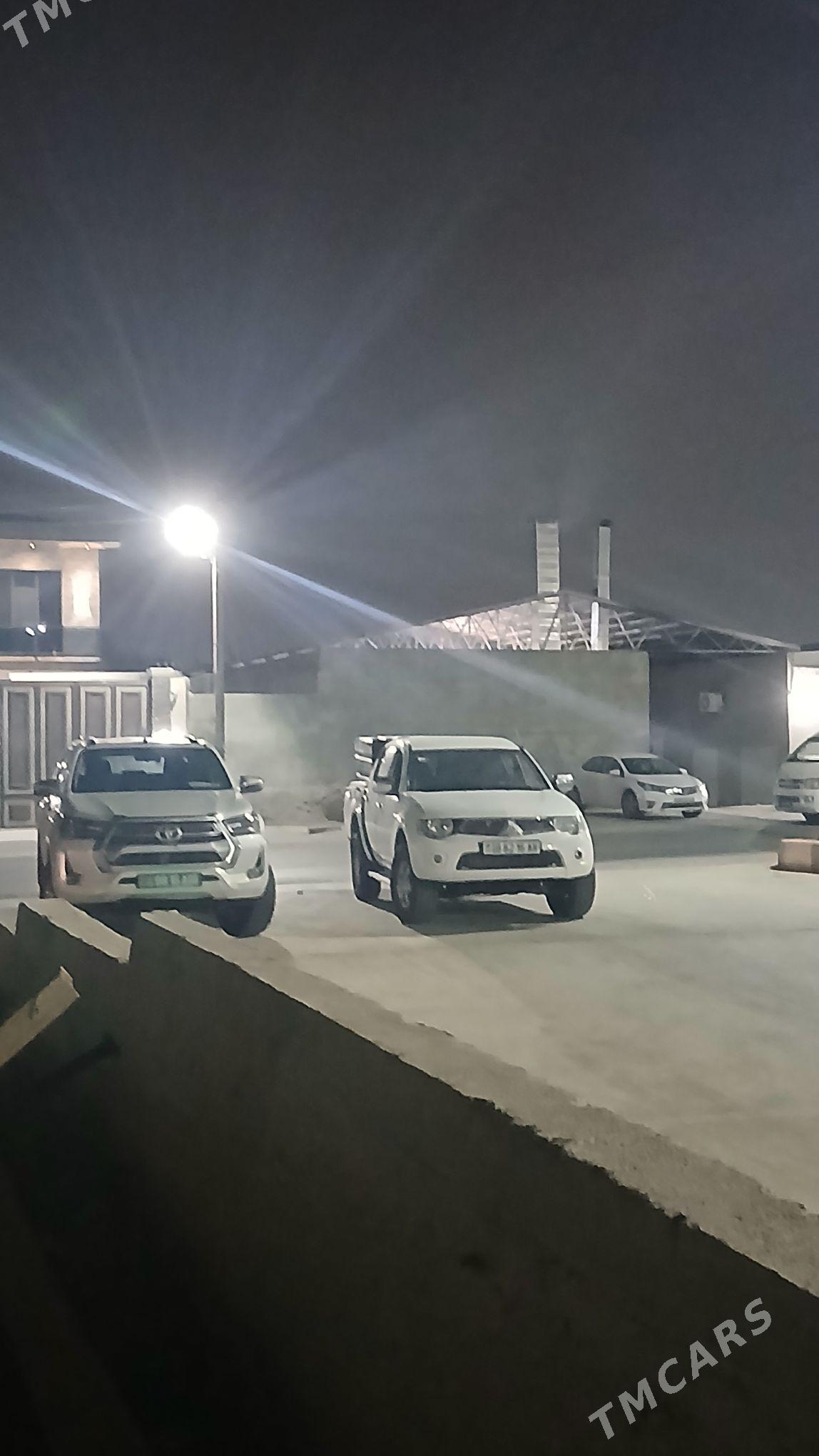 Mitsubishi L200 2010 - 200 000 TMT - Анев - img 7