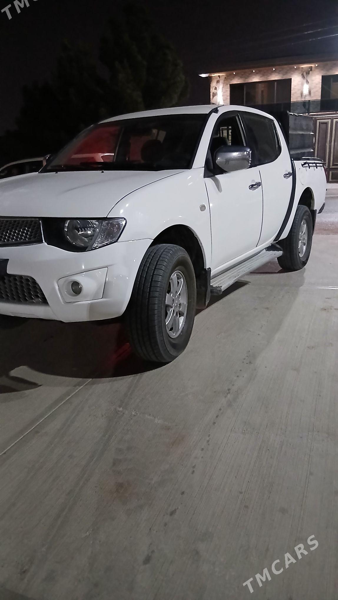 Mitsubishi L200 2010 - 200 000 TMT - Анев - img 8