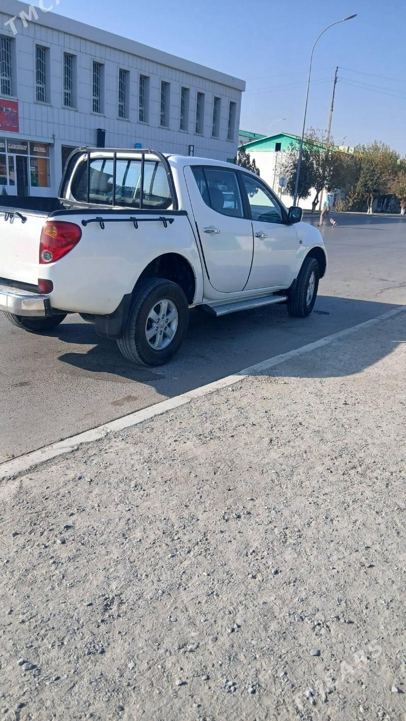 Mitsubishi L200 2010 - 200 000 TMT - Анев - img 3