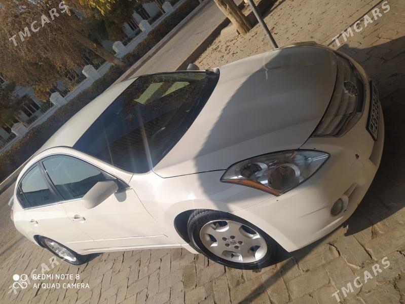 Nissan Altima 2010 - 100 000 TMT - Байрамали - img 1