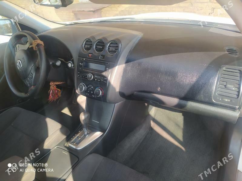 Nissan Altima 2010 - 100 000 TMT - Байрамали - img 7