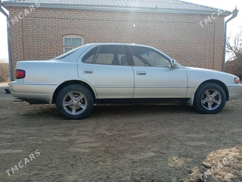 Toyota Camry 1992 - 80 000 TMT - Сакарчага - img 3